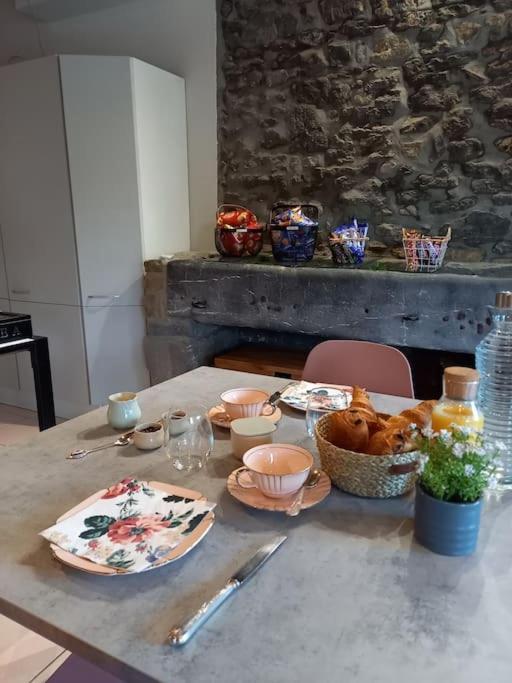 Au Bout De Mes Reves Bed & Breakfast Walcourt ภายนอก รูปภาพ