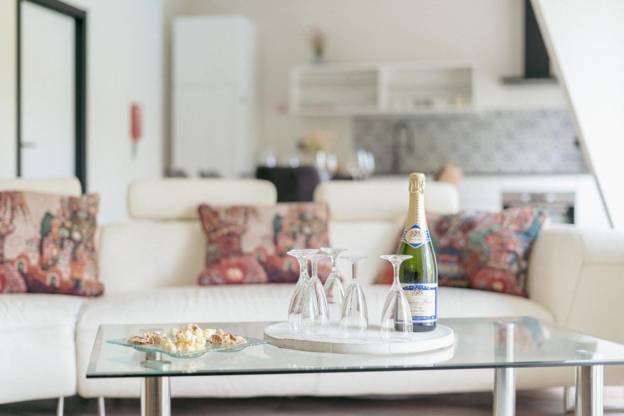 Au Bout De Mes Reves Bed & Breakfast Walcourt ภายนอก รูปภาพ