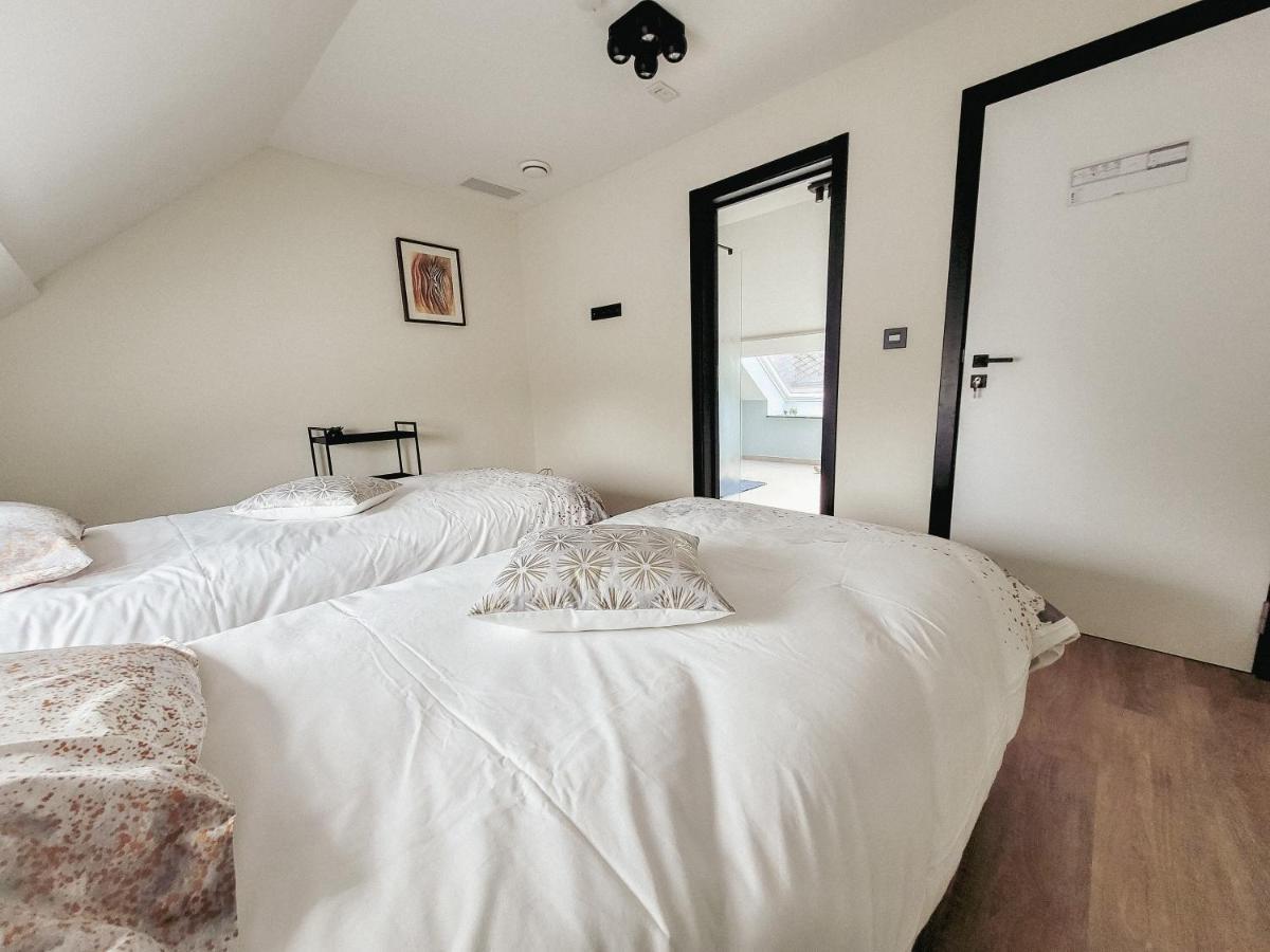 Au Bout De Mes Reves Bed & Breakfast Walcourt ภายนอก รูปภาพ
