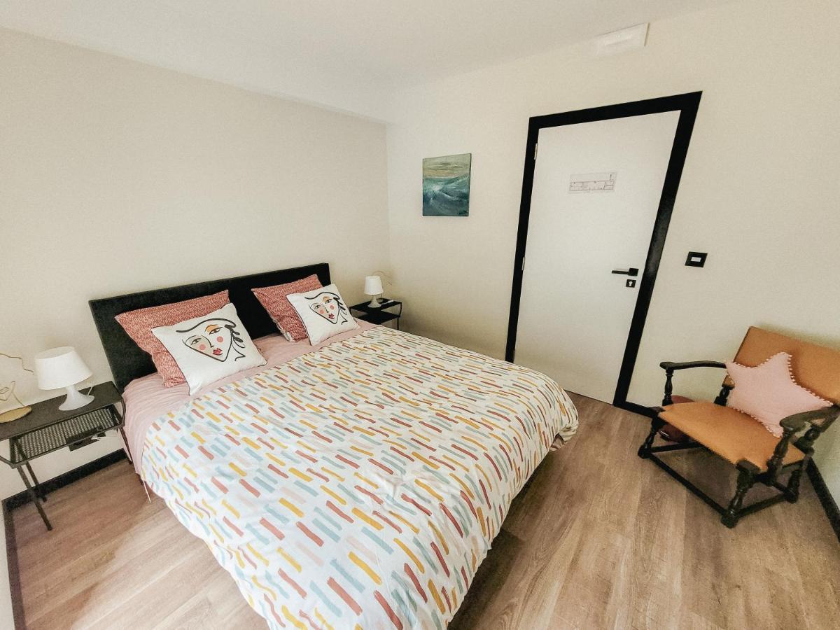 Au Bout De Mes Reves Bed & Breakfast Walcourt ภายนอก รูปภาพ