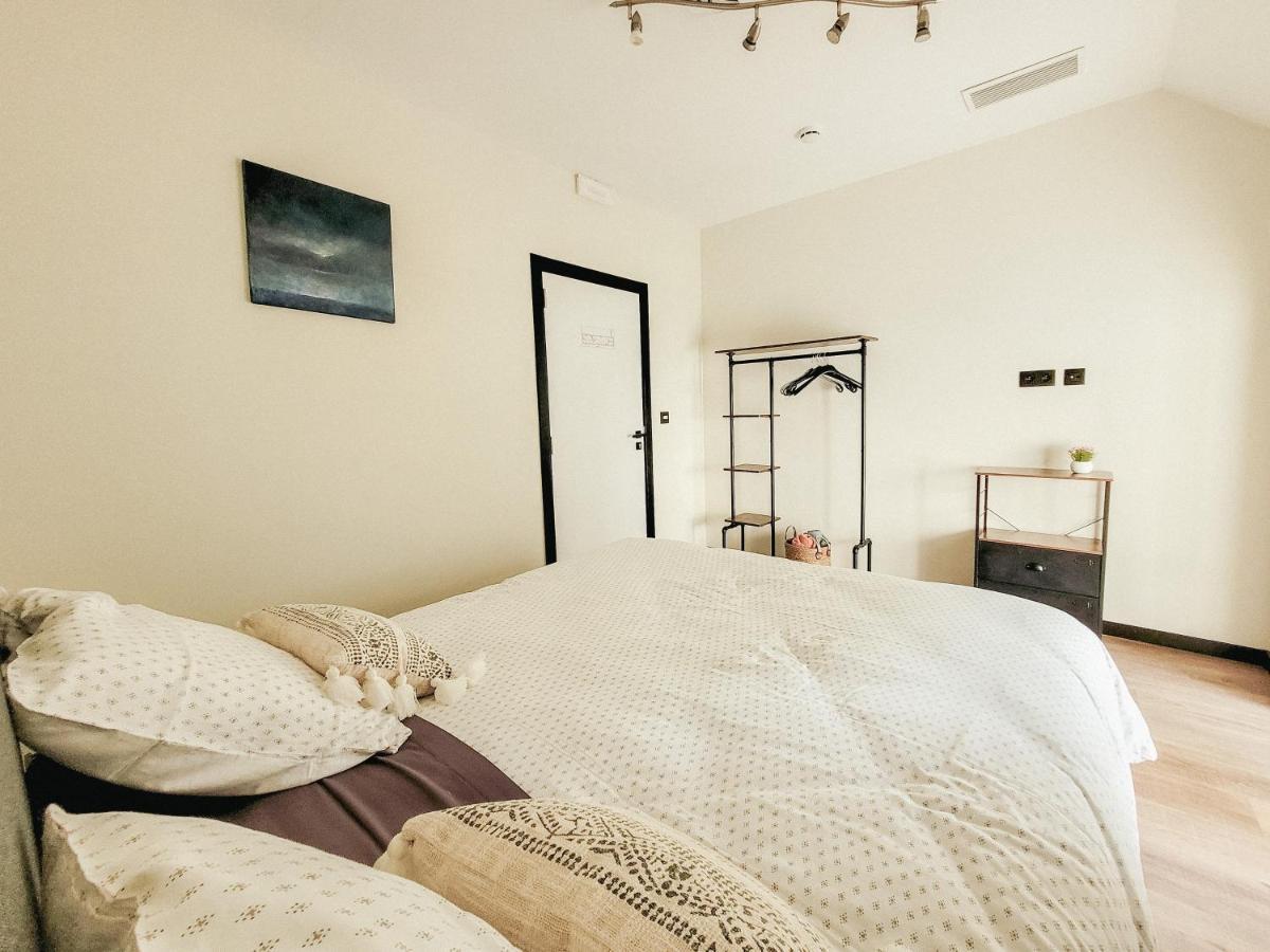 Au Bout De Mes Reves Bed & Breakfast Walcourt ภายนอก รูปภาพ
