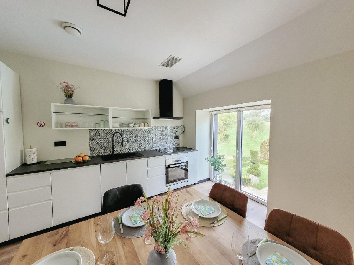 Au Bout De Mes Reves Bed & Breakfast Walcourt ภายนอก รูปภาพ