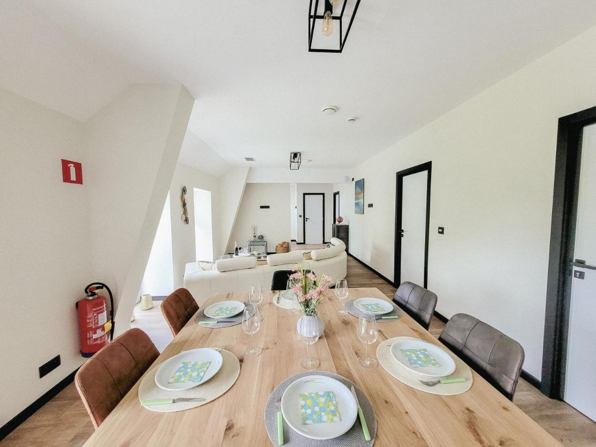 Au Bout De Mes Reves Bed & Breakfast Walcourt ภายนอก รูปภาพ