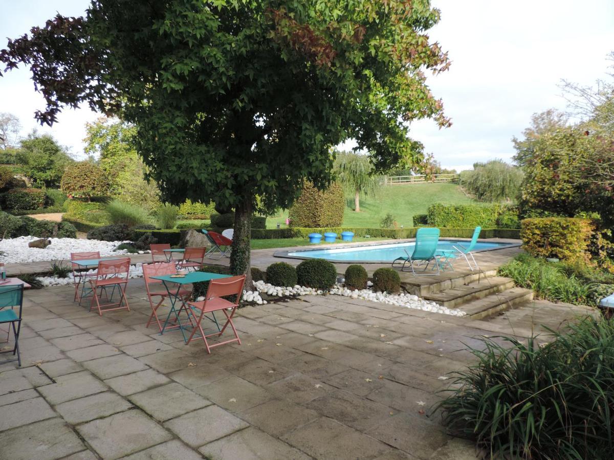 Au Bout De Mes Reves Bed & Breakfast Walcourt ภายนอก รูปภาพ