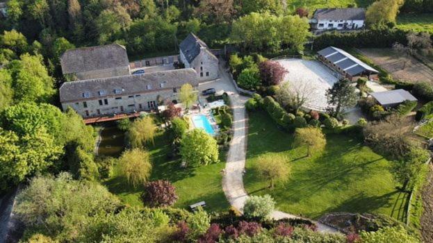 Au Bout De Mes Reves Bed & Breakfast Walcourt ภายนอก รูปภาพ