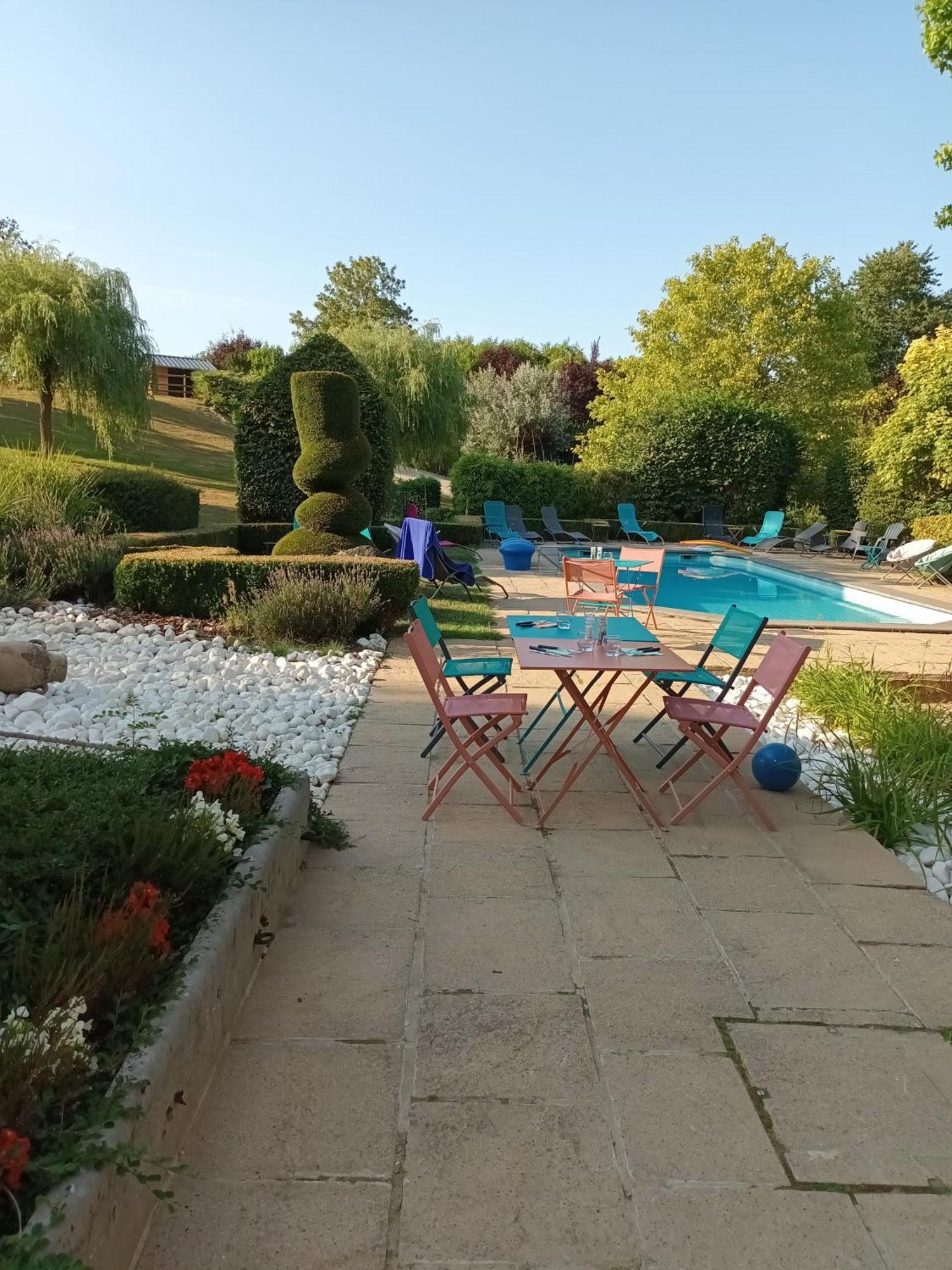 Au Bout De Mes Reves Bed & Breakfast Walcourt ภายนอก รูปภาพ